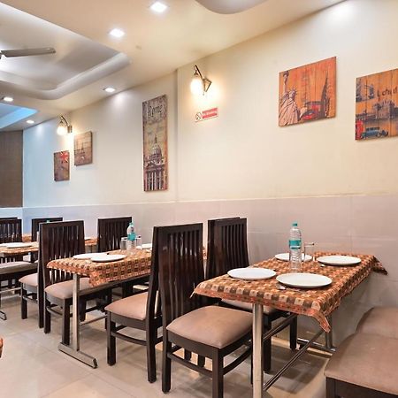 Hotel Aster Inn New Delhi エクステリア 写真