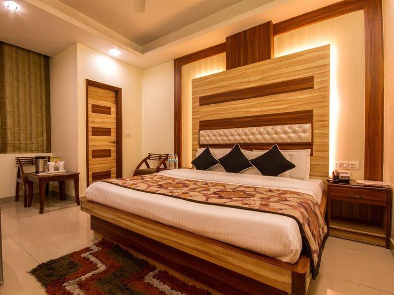 Hotel Aster Inn New Delhi エクステリア 写真