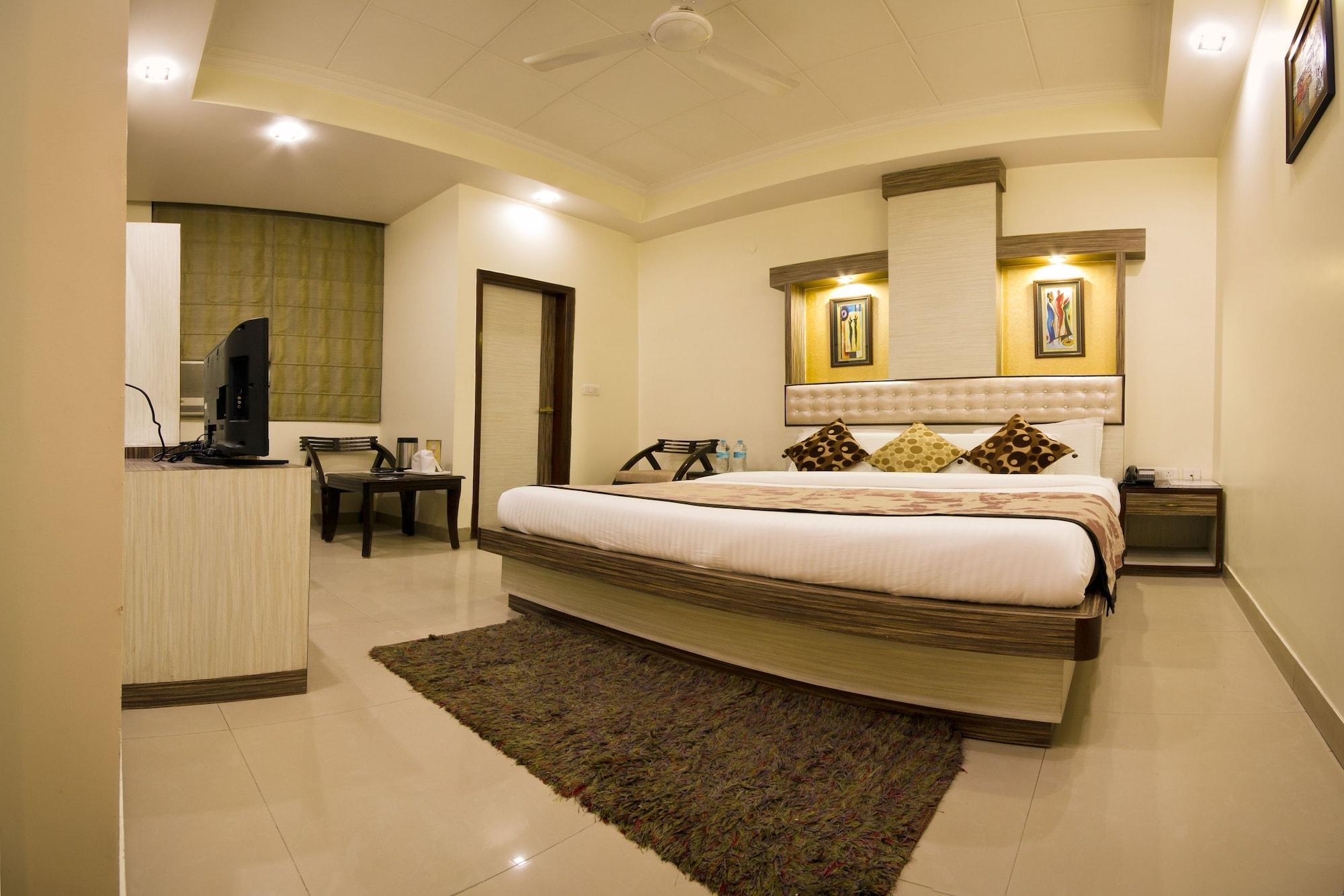 Hotel Aster Inn New Delhi エクステリア 写真