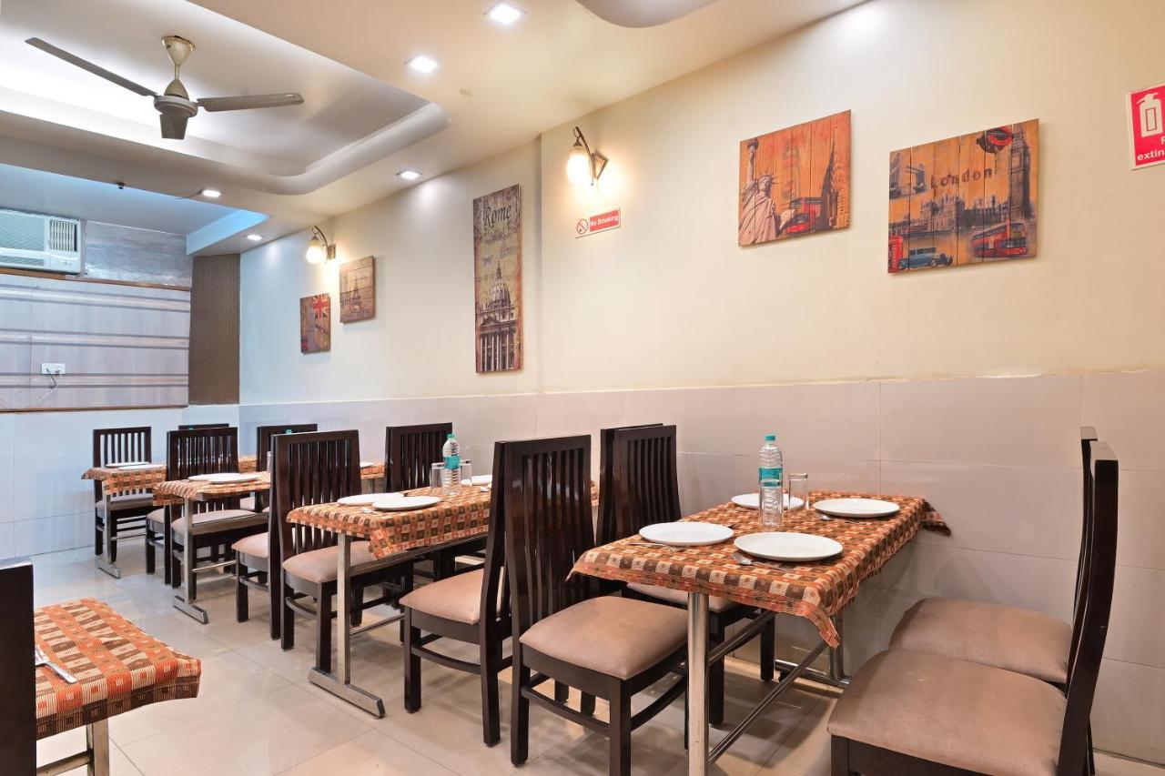 Hotel Aster Inn New Delhi エクステリア 写真
