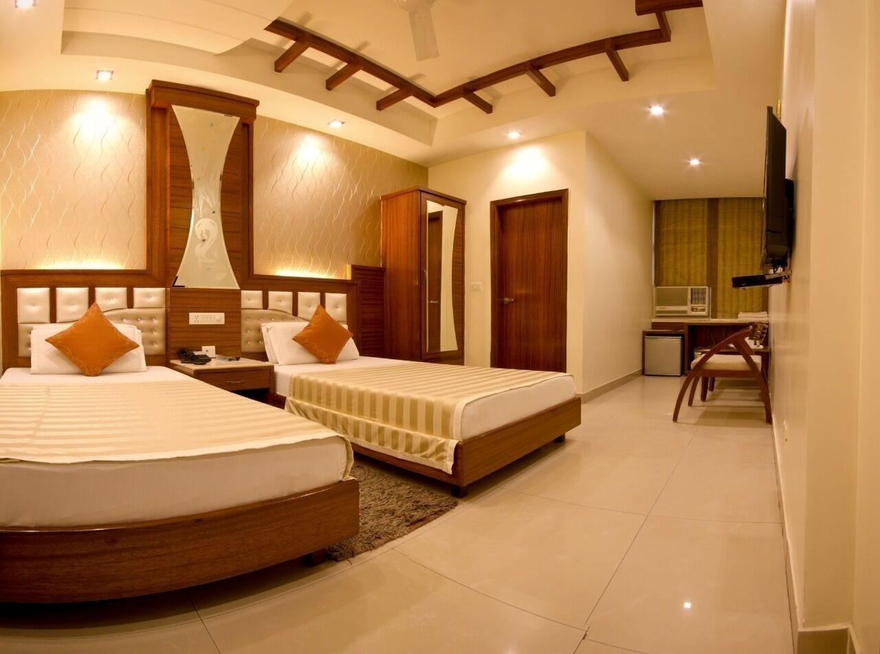 Hotel Aster Inn New Delhi エクステリア 写真