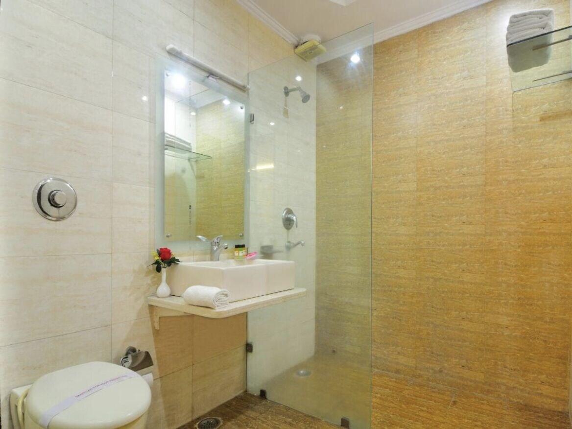 Hotel Aster Inn New Delhi エクステリア 写真