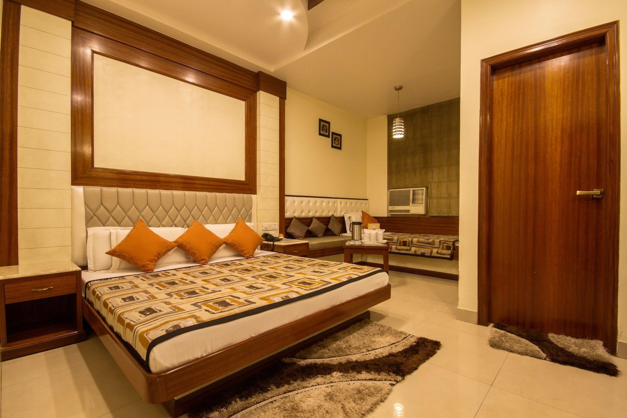 Hotel Aster Inn New Delhi エクステリア 写真