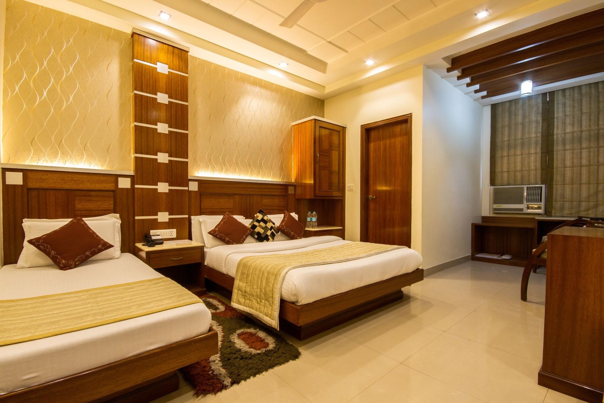 Hotel Aster Inn New Delhi エクステリア 写真