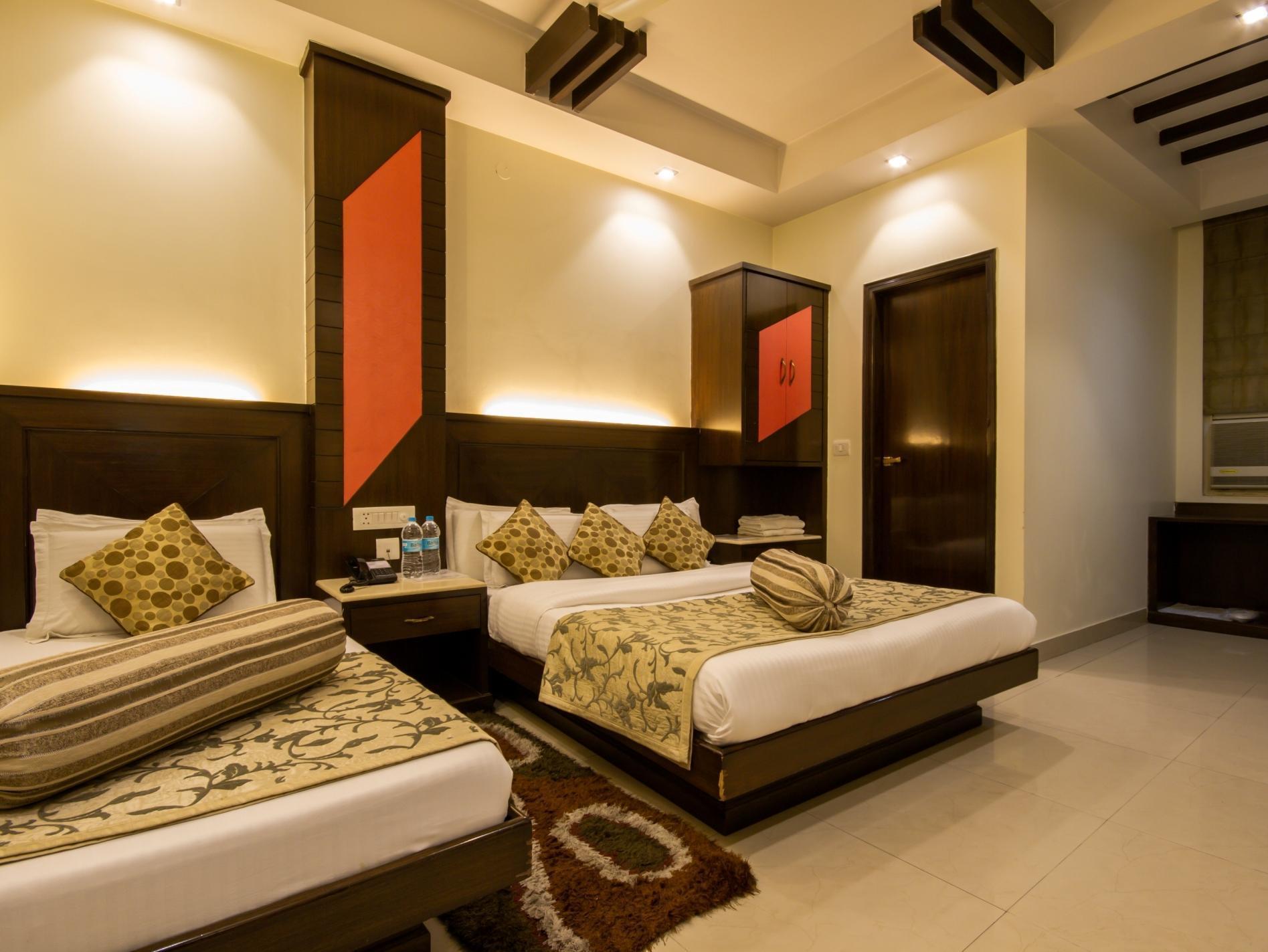 Hotel Aster Inn New Delhi エクステリア 写真