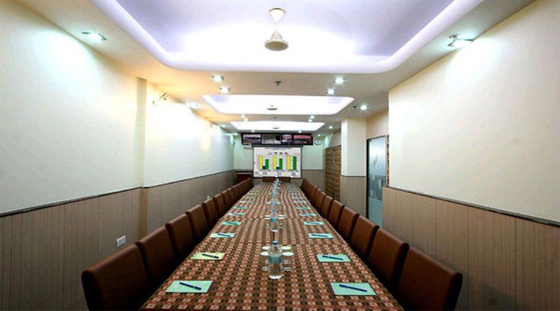 Hotel Aster Inn New Delhi エクステリア 写真