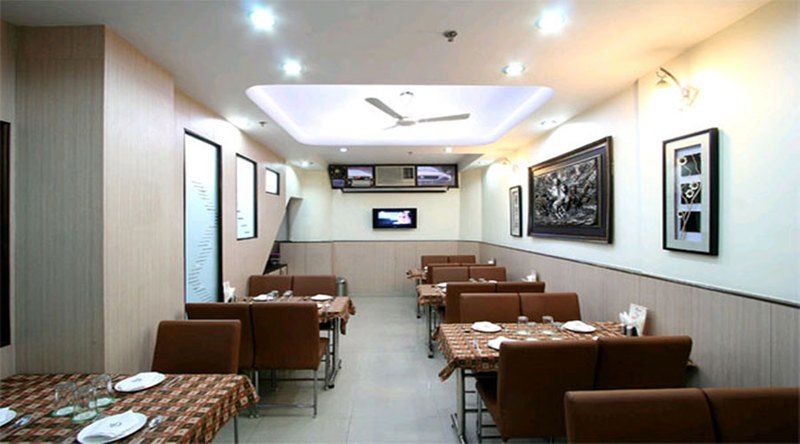 Hotel Aster Inn New Delhi エクステリア 写真