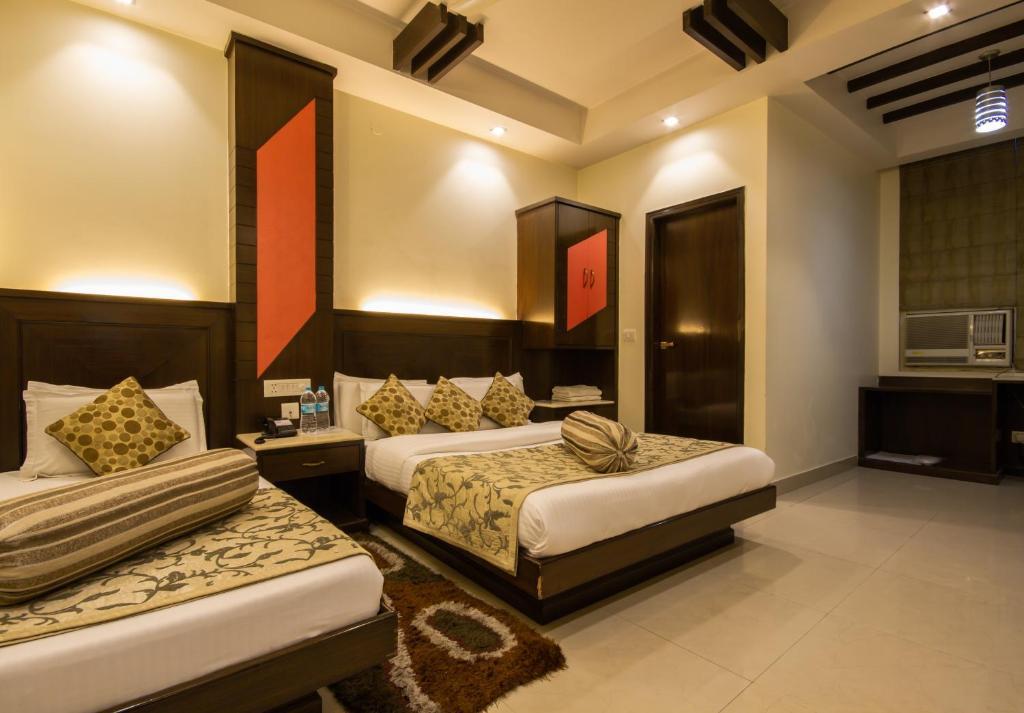 Hotel Aster Inn New Delhi エクステリア 写真