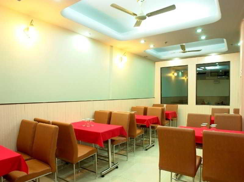 Hotel Aster Inn New Delhi エクステリア 写真