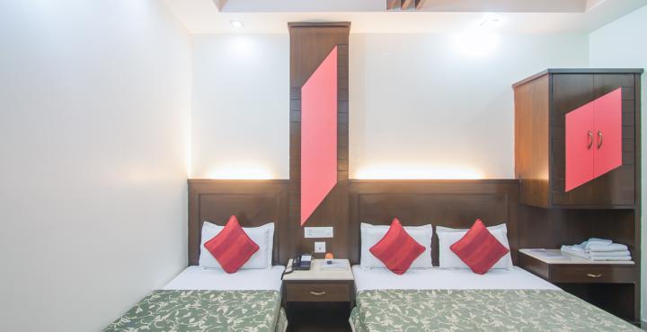 Hotel Aster Inn New Delhi エクステリア 写真