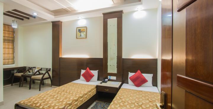 Hotel Aster Inn New Delhi エクステリア 写真